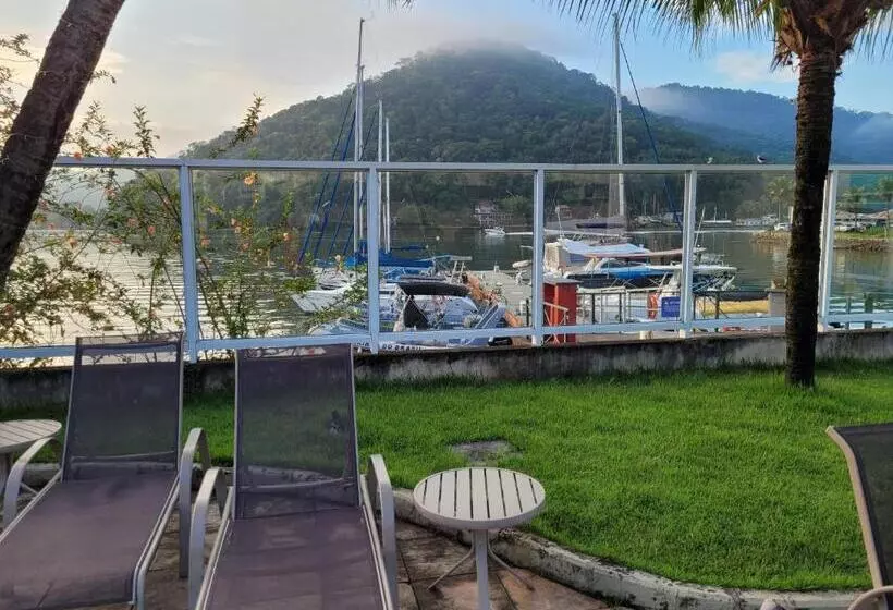 Apart Hotel Mont Blanc Itacuruçá