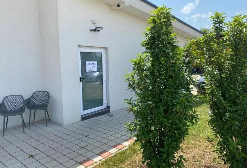 Aamiaismajoitus (B&B) Gästezimmer ödenburgerstraße