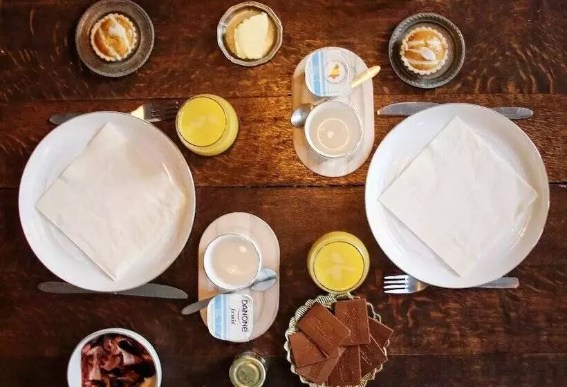 Aamiaismajoitus (B&B) Herenhuis1919