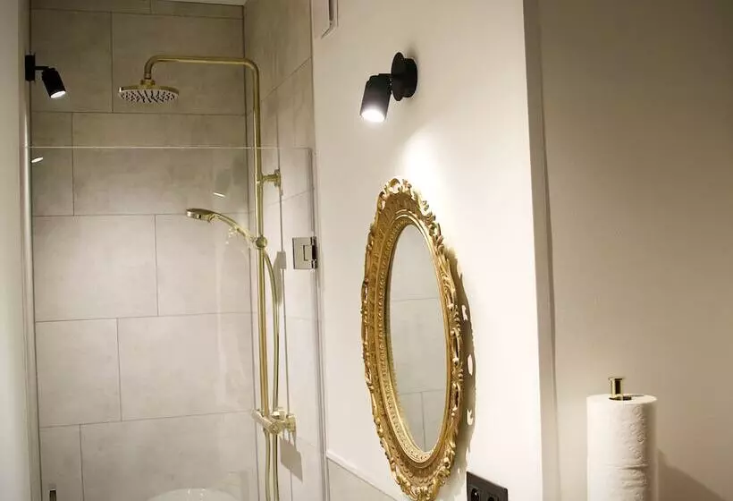 Aamiaismajoitus (B&B) Herenhuis1919