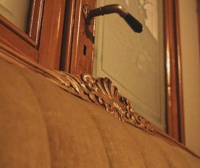 Aamiaismajoitus (B&B) Herenhuis1919