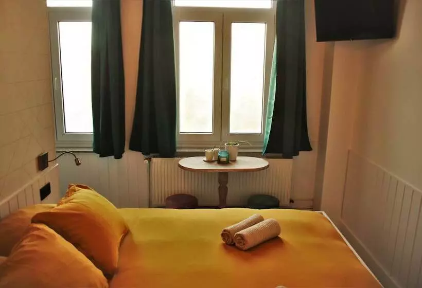 Aamiaismajoitus (B&B) Herenhuis1919