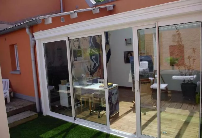 Aamiaismajoitus (B&B) La Maison De L Artiste   Chambres D Hôtes à Verdun   Avec Jacuzzi