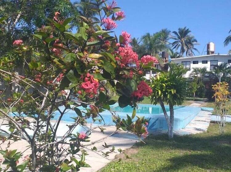 فندق Costa Belle