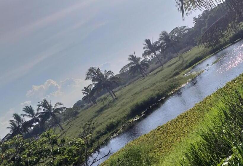 فندق Costa Belle