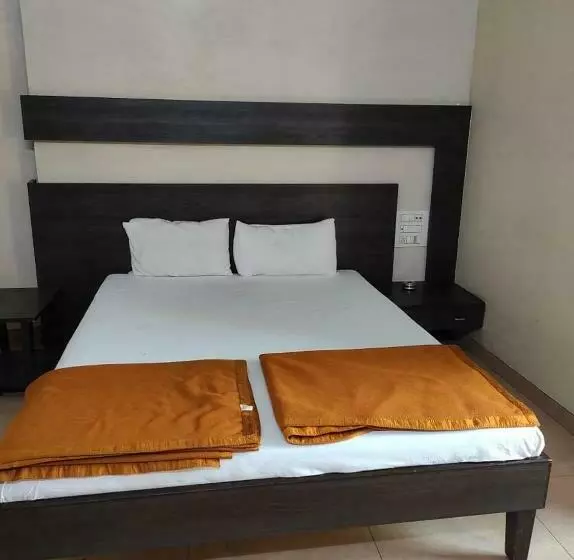 هتل Darshan By Wb Inn