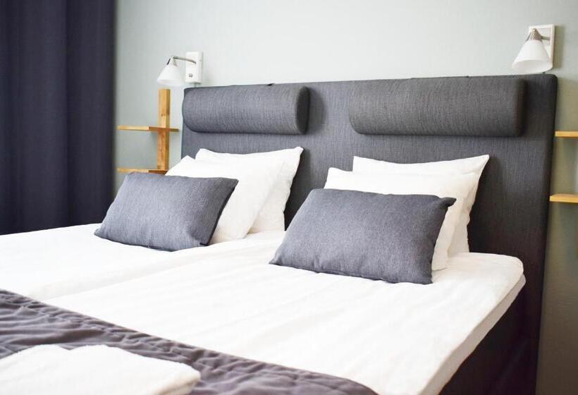 בית מלון כפרי L Gästis Tierp