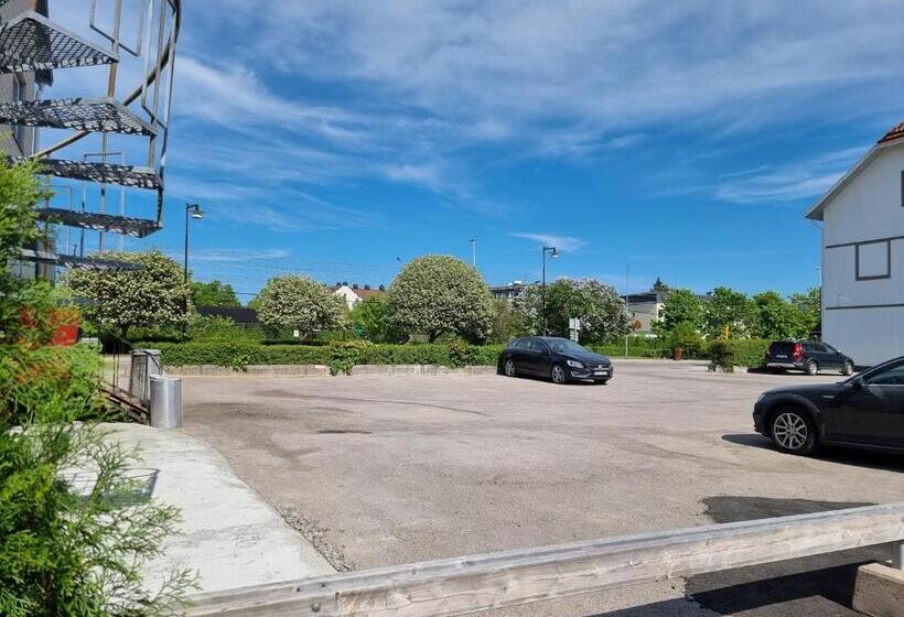 בית מלון כפרי L Gästis Tierp