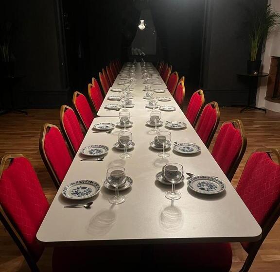 בית מלון כפרי L Gästis Tierp