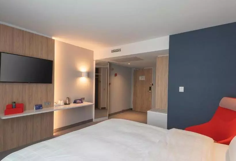 Hotelli Holiday Inn Express   Krefeld   Dusseldorf, An Ihg