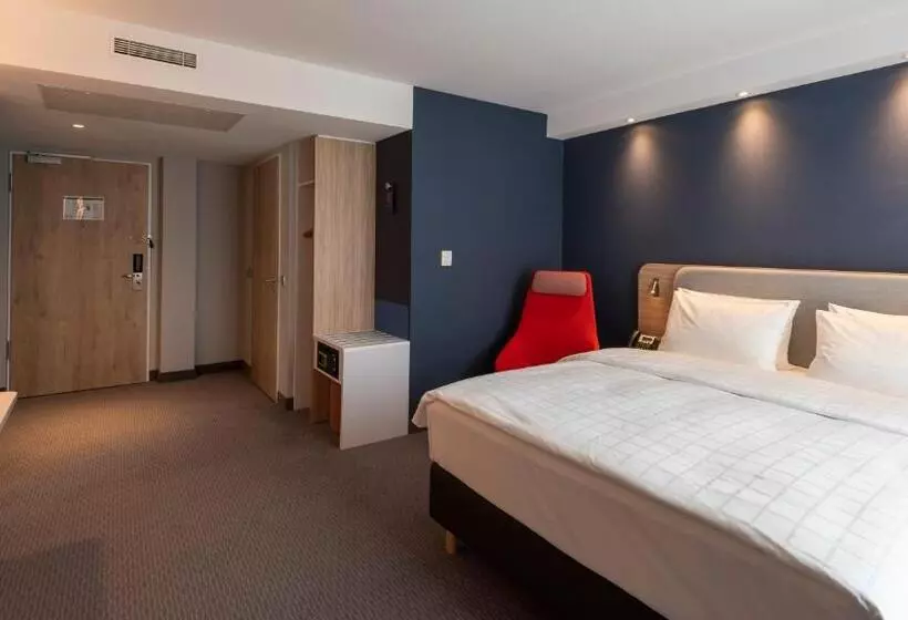 Hotelli Holiday Inn Express   Krefeld   Dusseldorf, An Ihg