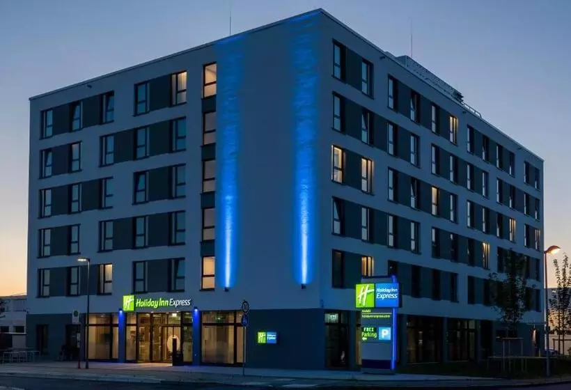 Hotelli Holiday Inn Express   Krefeld   Dusseldorf, An Ihg