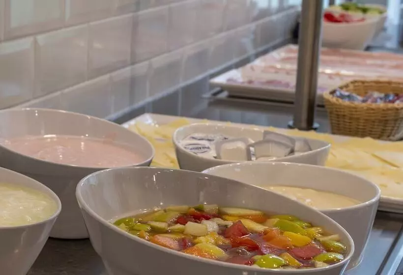 Hotelli Holiday Inn Express   Krefeld   Dusseldorf, An Ihg