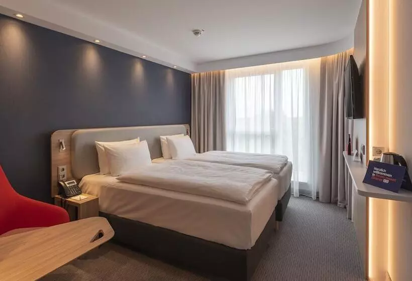 Hotelli Holiday Inn Express   Krefeld   Dusseldorf, An Ihg