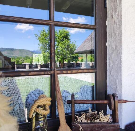 Hotel Ograda Bunicilor