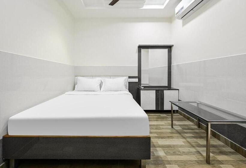 בית מלון כפרי Oyo 85707 Gv Grand