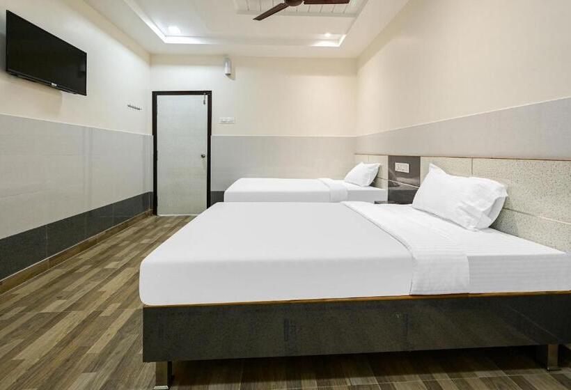 בית מלון כפרי Oyo 85707 Gv Grand