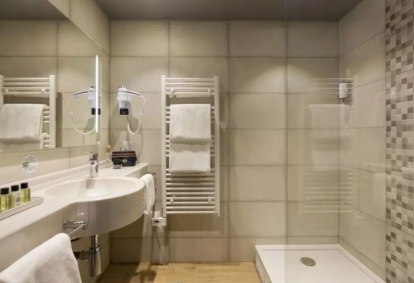 Hotelli Hôtel Roi Soleil Prestige Plaisir   St Quentin