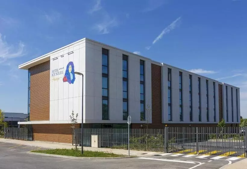 Hotelli Hôtel Roi Soleil Prestige Plaisir   St Quentin