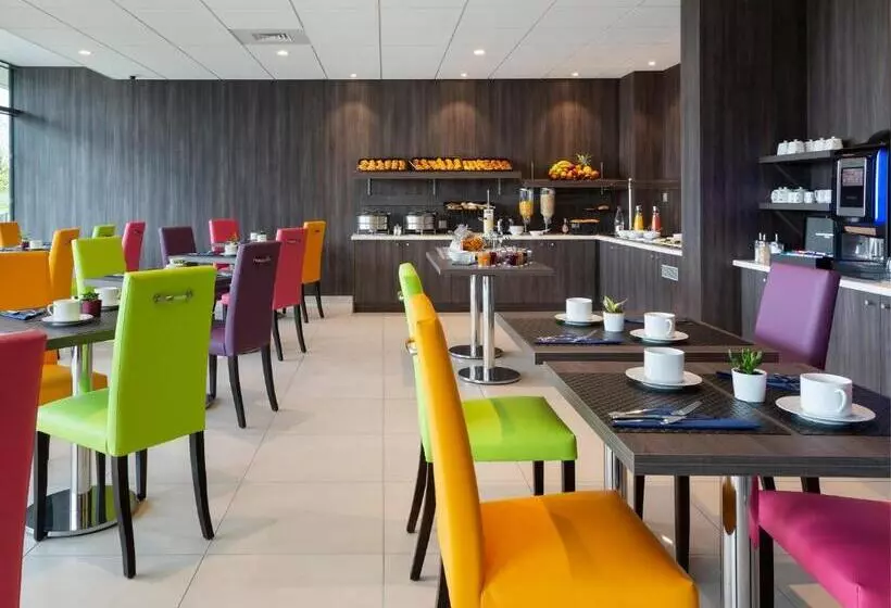 Hotelli Hôtel Roi Soleil Prestige Plaisir   St Quentin