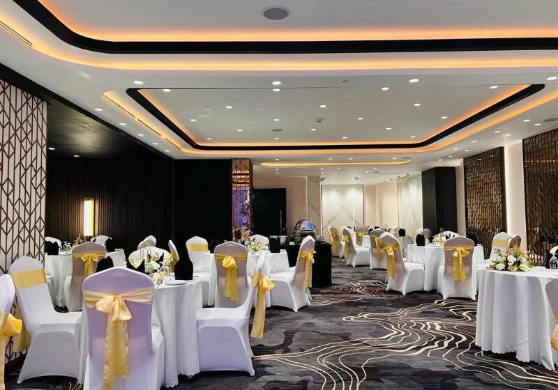 בית מלון כפרי Zest Metropole