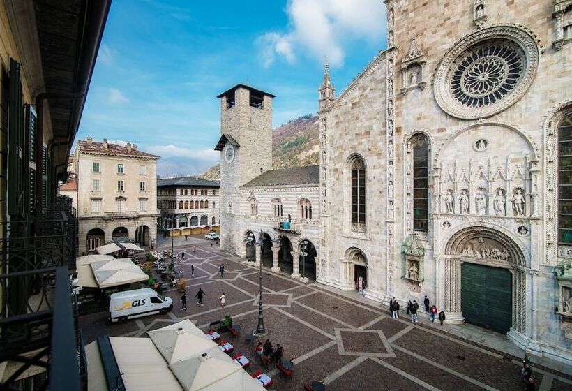 پانسیون Aurum   Como Luxury Suites