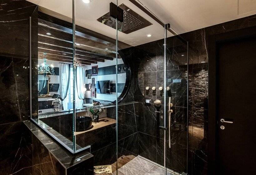 پانسیون Aurum   Como Luxury Suites