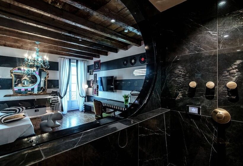 پانسیون Aurum   Como Luxury Suites