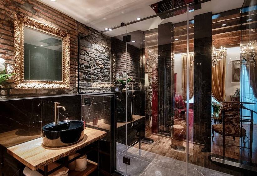 پانسیون Aurum   Como Luxury Suites