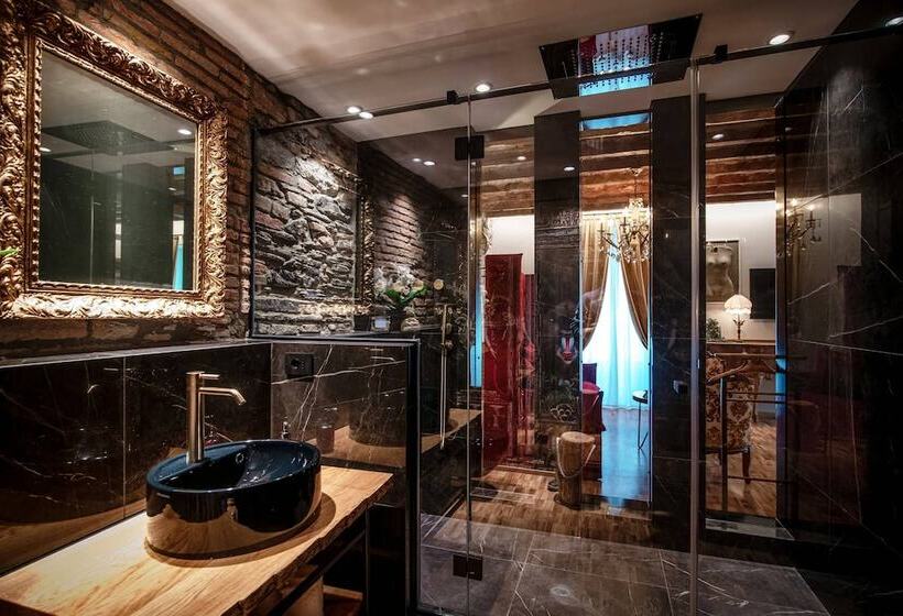 پانسیون Aurum   Como Luxury Suites