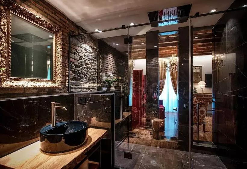 پانسیون Aurum   Como Luxury Suites
