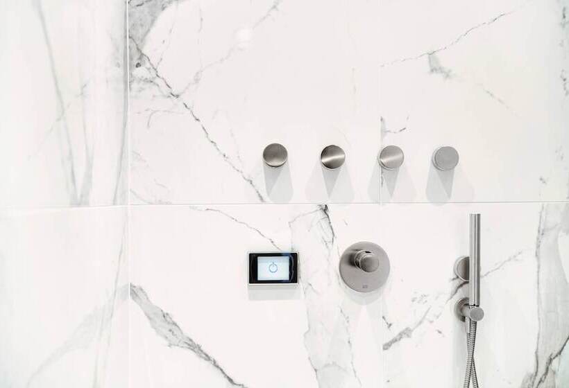 پانسیون Aurum   Como Luxury Suites