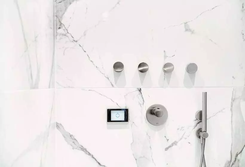 پانسیون Aurum   Como Luxury Suites