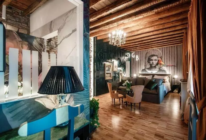 پانسیون Aurum   Como Luxury Suites