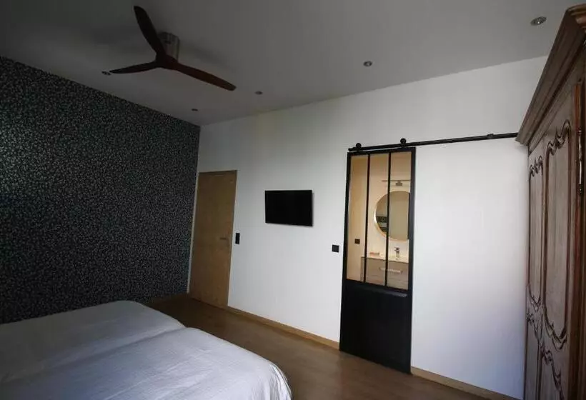 ペンション Clos Des Poulies