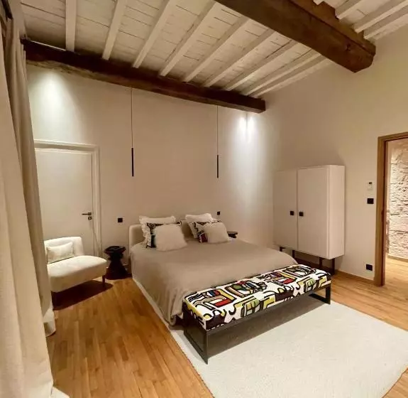 Majatalo Domaine Truffier Du Grand Merlhiot