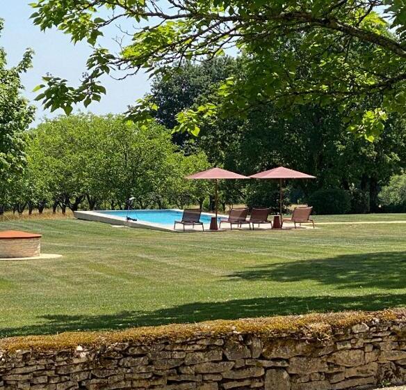 פנסיון Domaine Truffier Du Grand Merlhiot