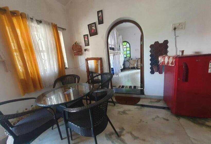 Majatalo Tantraloka Retreat Centre