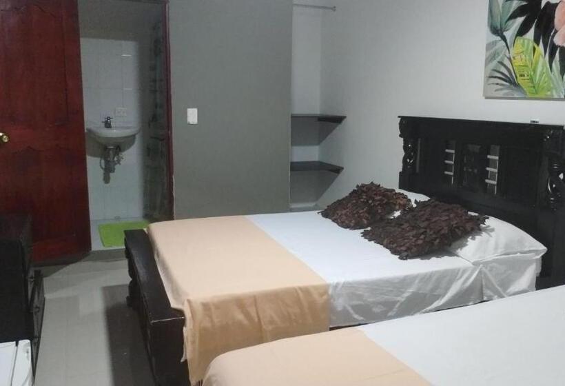 هاستل Posada Shalain