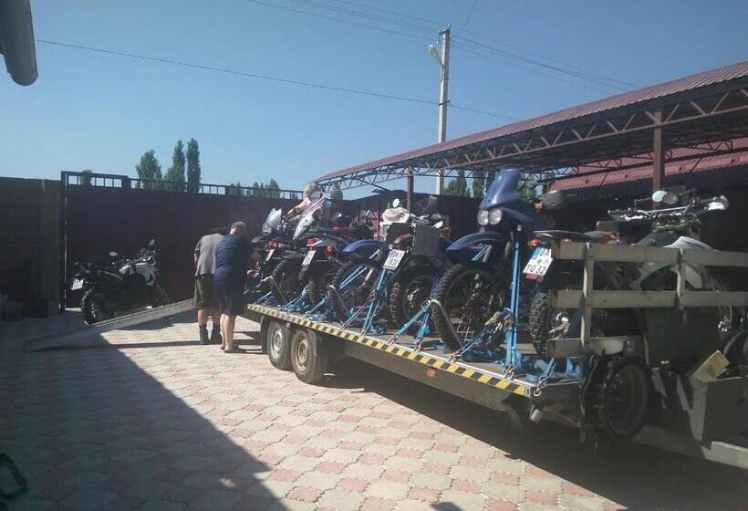 هاستل Talants Guest House