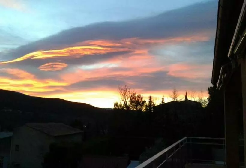 Aamiaismajoitus (B&B) Au Villadior   Vaison La Romaine