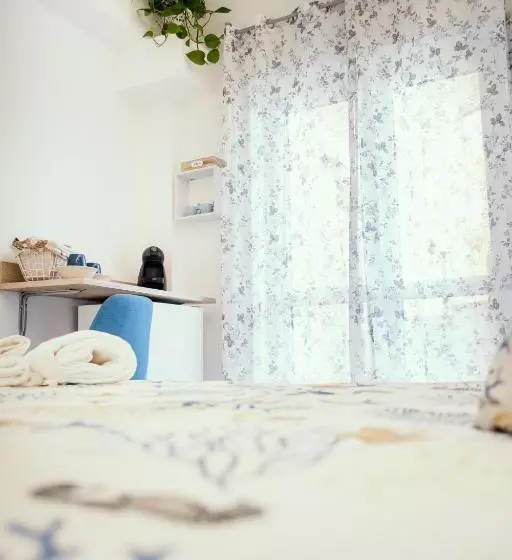 ベッドアンドブレックファースト Levante Apartment