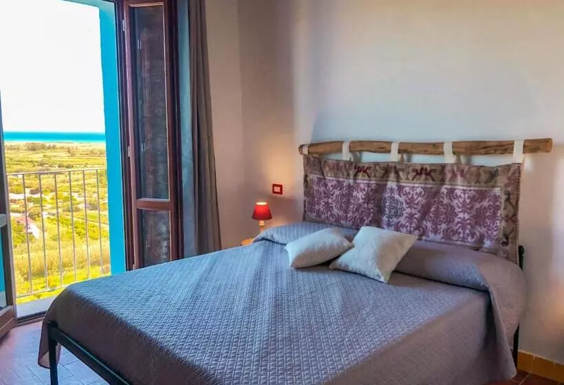 Aamiaismajoitus (B&B) Panoramics Fora E   Muros With Sea View Common Terrace , Ammentos Posada