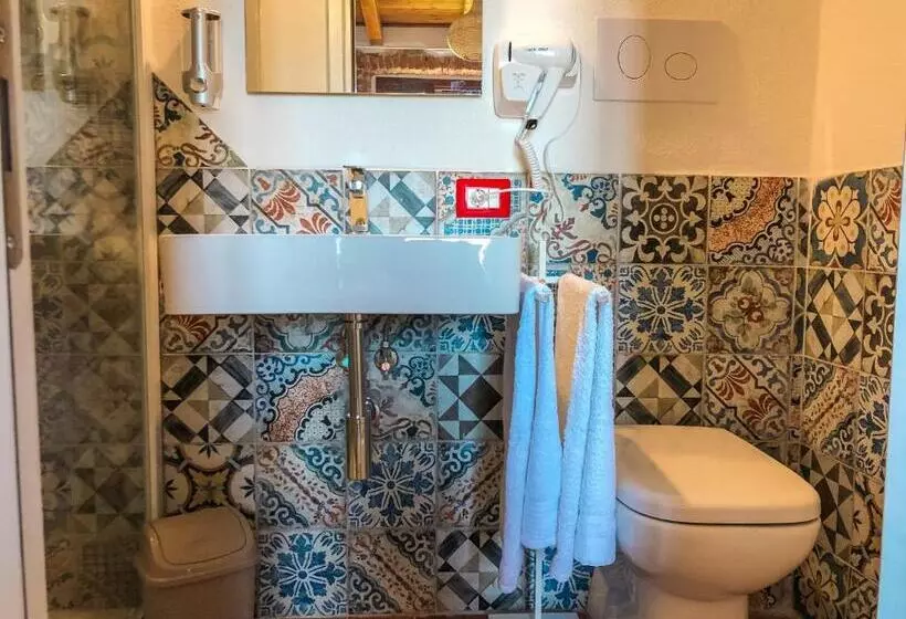 Aamiaismajoitus (B&B) Panoramics Fora E   Muros With Sea View Common Terrace , Ammentos Posada