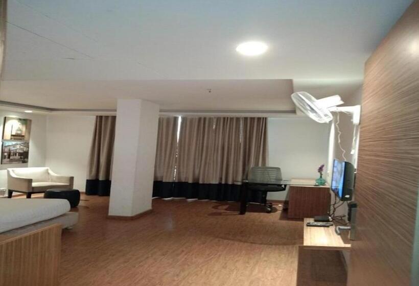 Hotel Amora Rajnandgaon