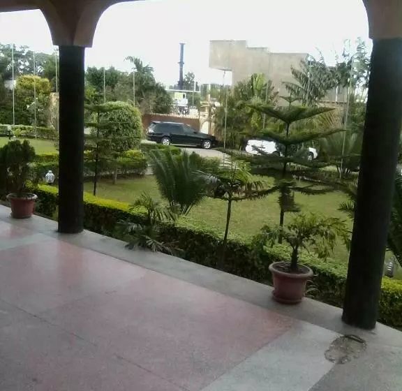 Western Meridian Hotel Ltd Bushenyi