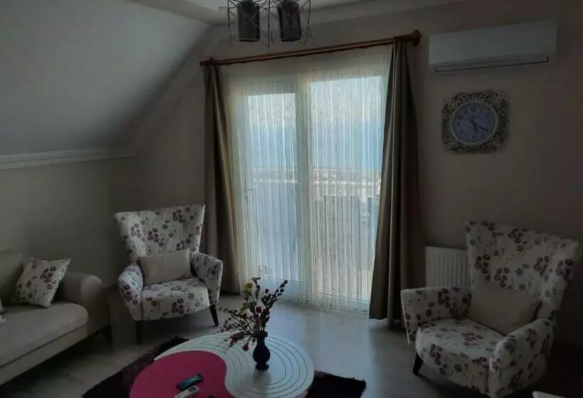 Panorama Apart