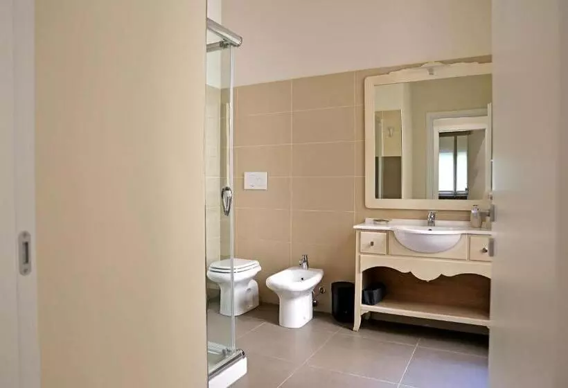 پانسیون App9   Rooms And Apartments