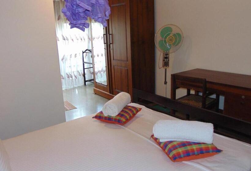 פנסיון Koon Cottage