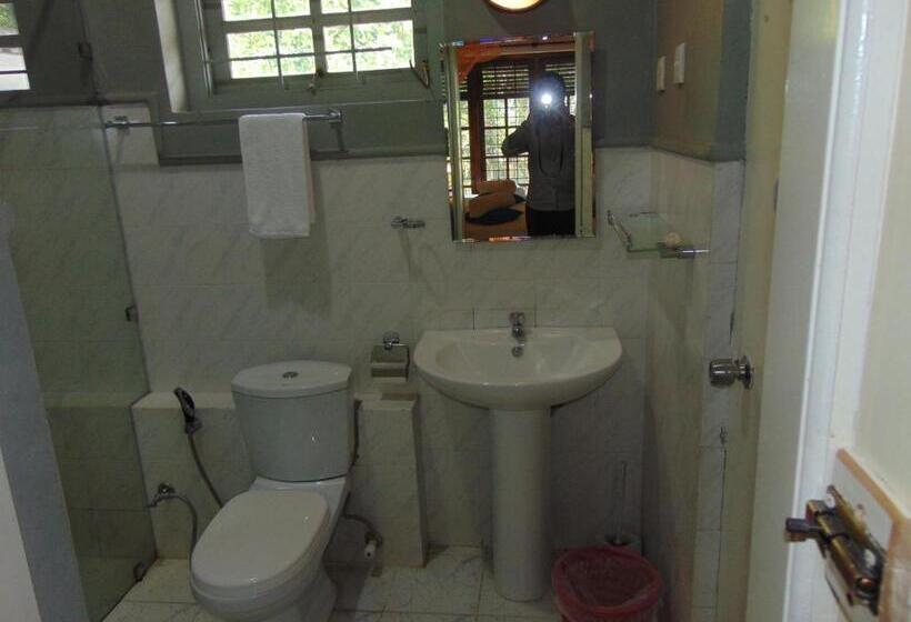 פנסיון Koon Cottage